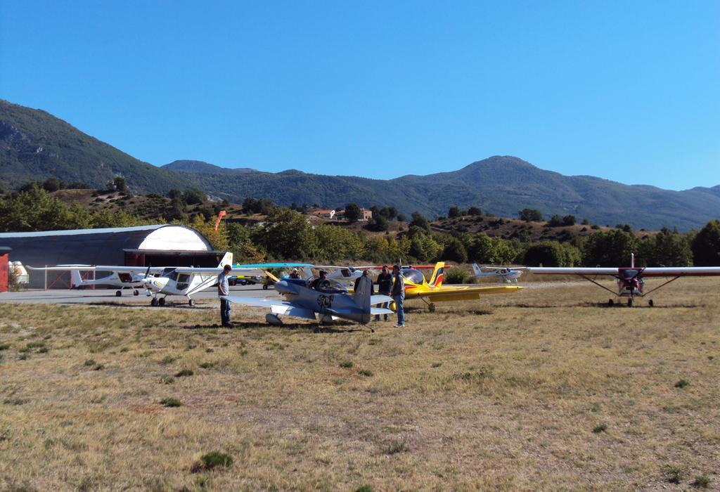 Aitheron Hotel Air Park Zervi Exterior photo
