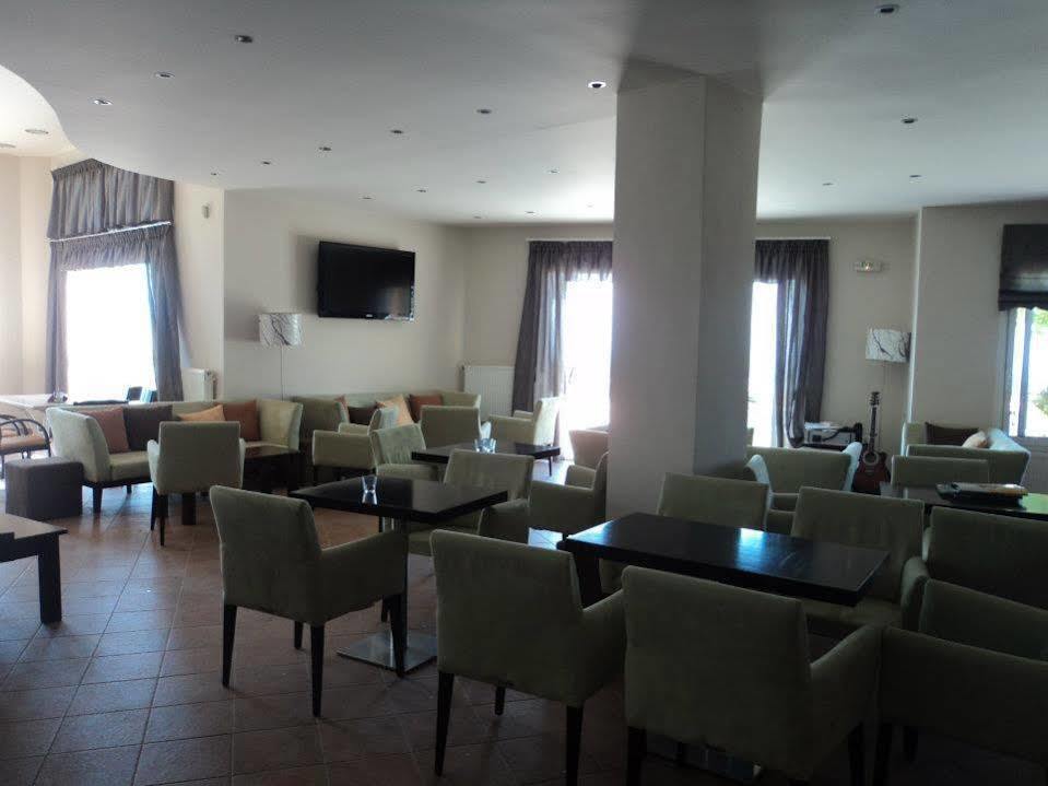 Aitheron Hotel Air Park Zervi Exterior photo